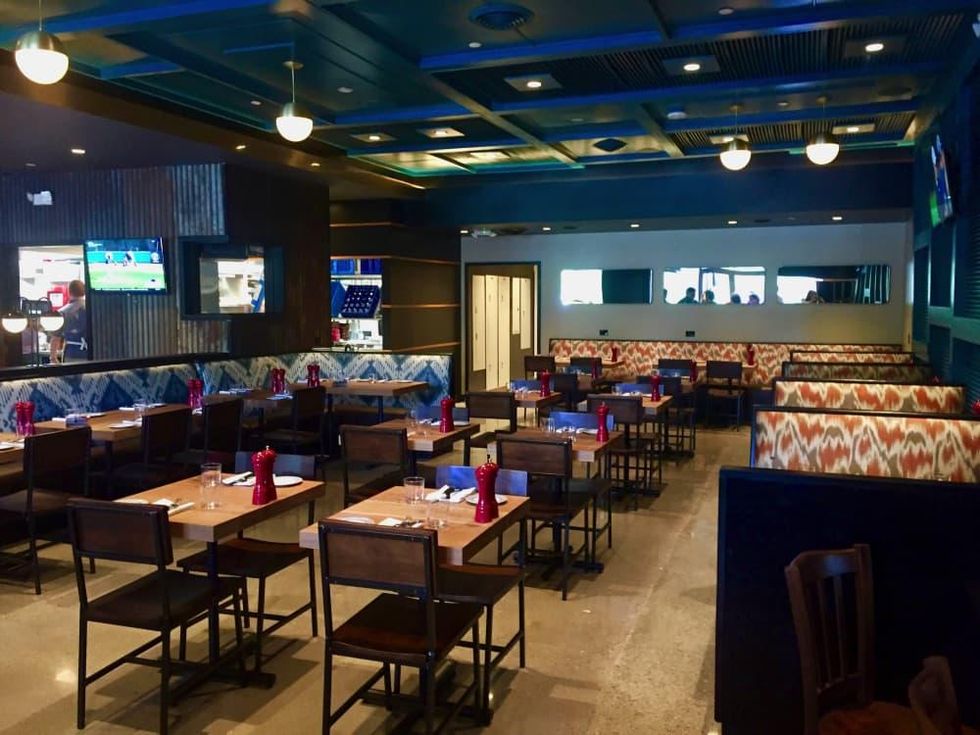 Fielding's Rooster interior