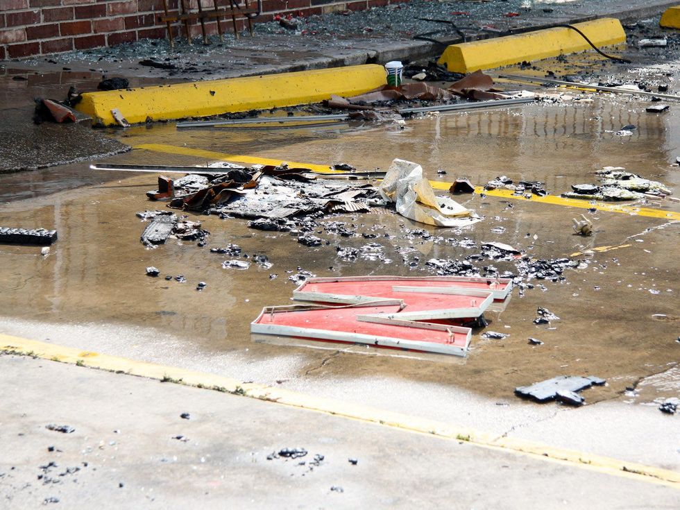 fire at hair salon and laundry mat Houston August 2013