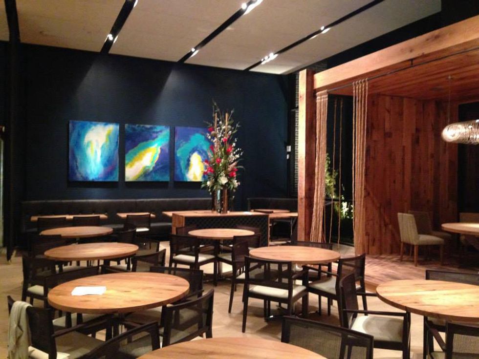 Fish & The Knife Sushi Bar and Lounge February 2014