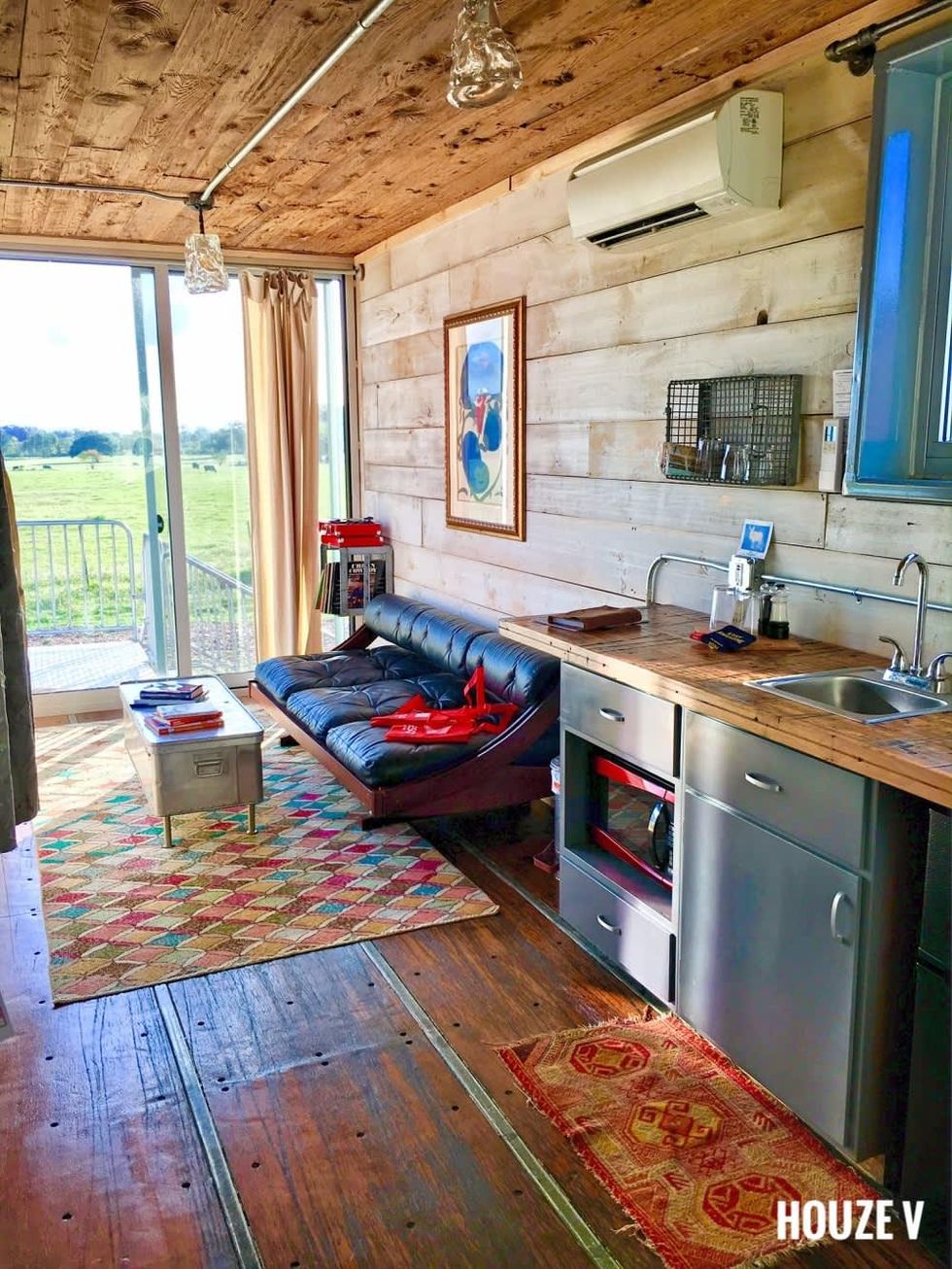 FlopHouze Round Top shipping container