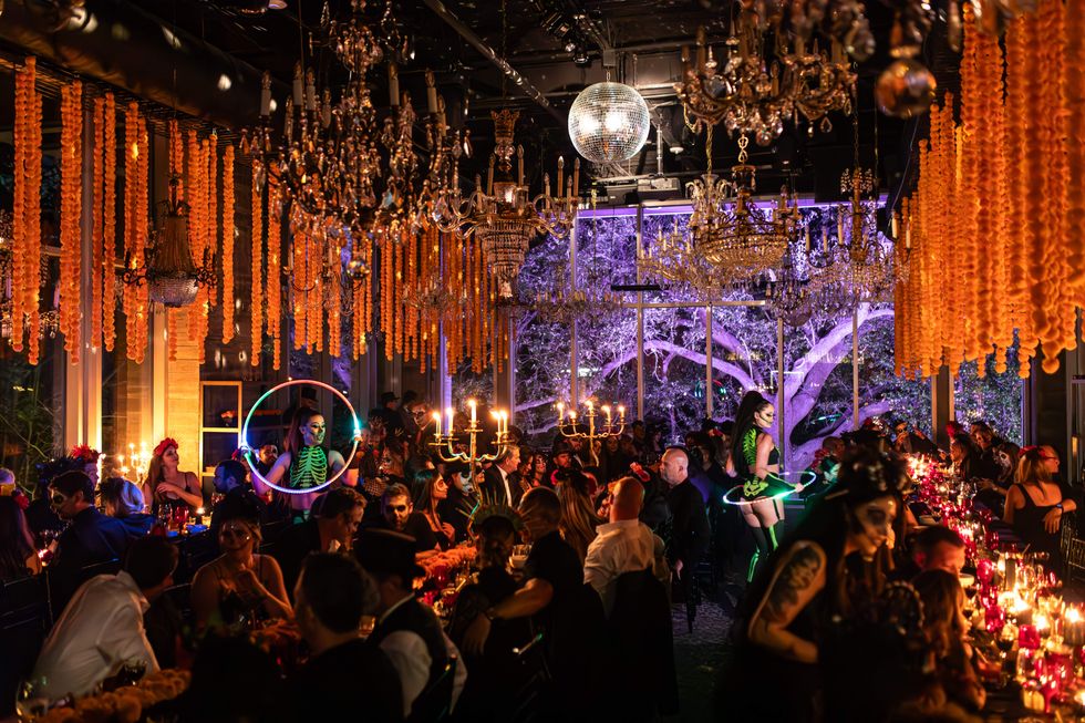 Flora Mexican Kitchen Cena Negra