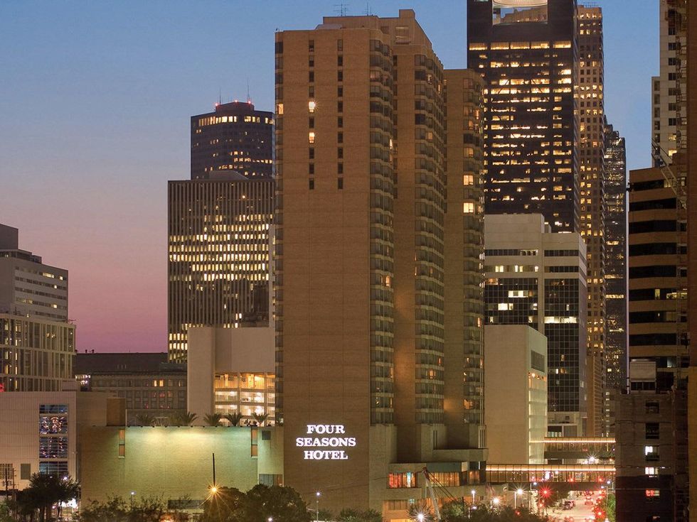 Four Seasons Hotel Houston at night