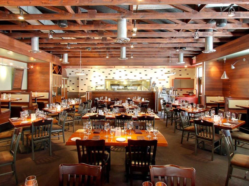 Frank's Americana Revival, Interior, Dining Room