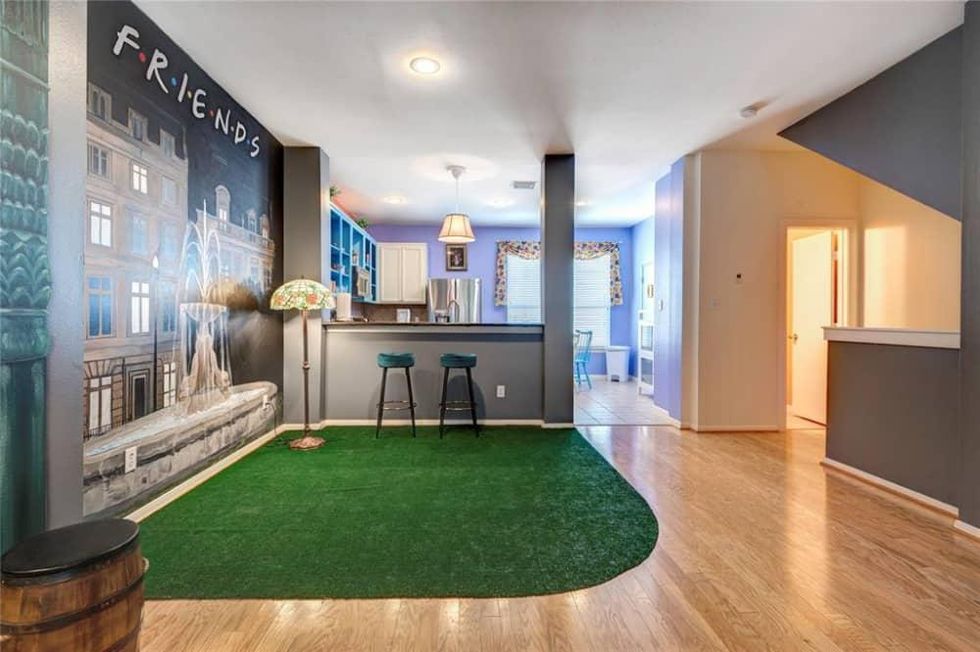 Friends townhouse 1706 Bevis