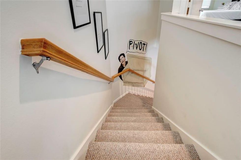 Friends townhouse 1706 Bevis