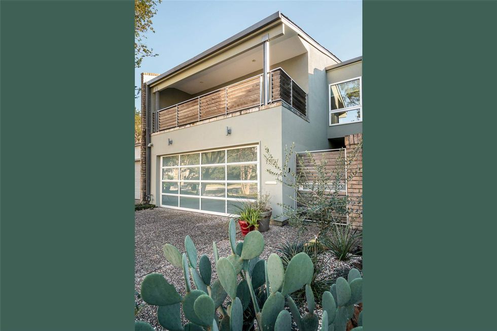 Front yard of 1507 Harold Street