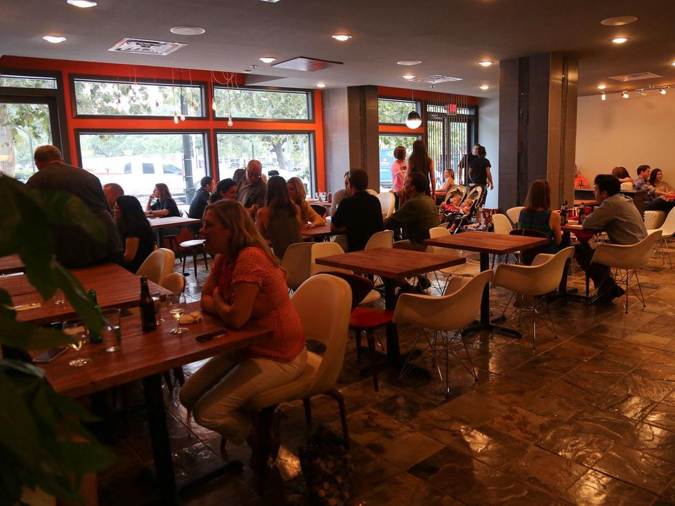 Fusion Taco Houston July 2013 interior crowd