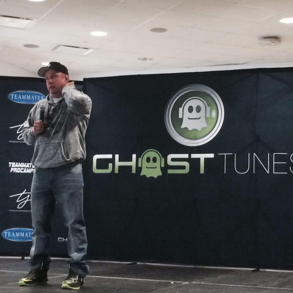 Garth Brooks at press conference at Toyota Center