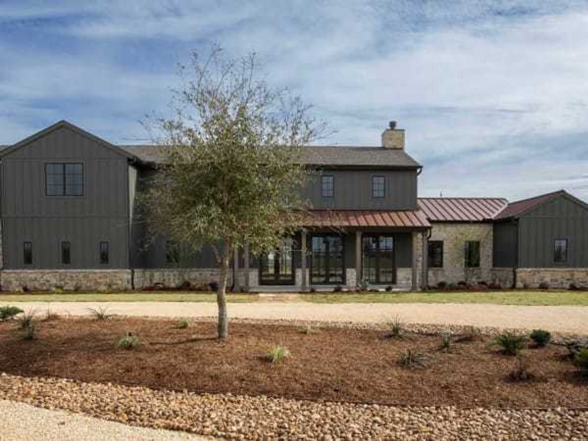 Gates Crossing home exterior