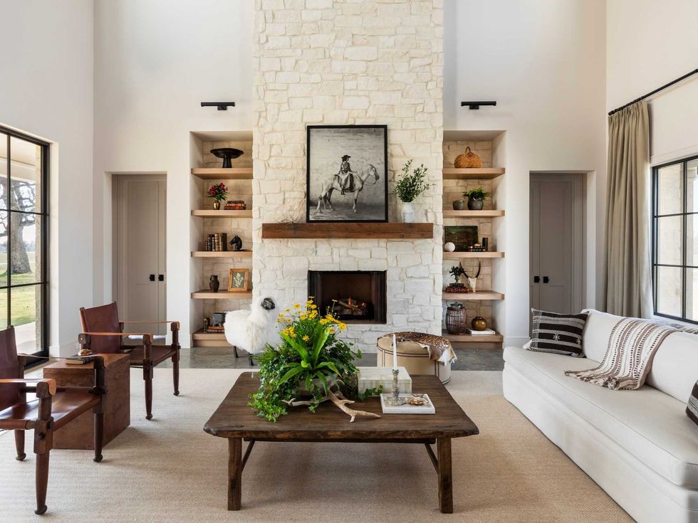 Gates Crossing home interior