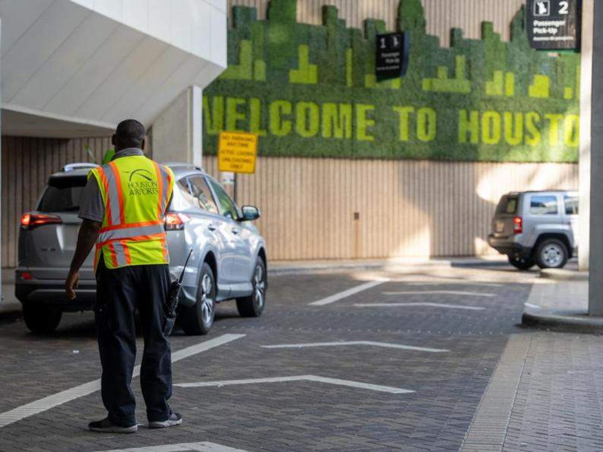 George Bush Intercontinental Airport (IAH) road construction