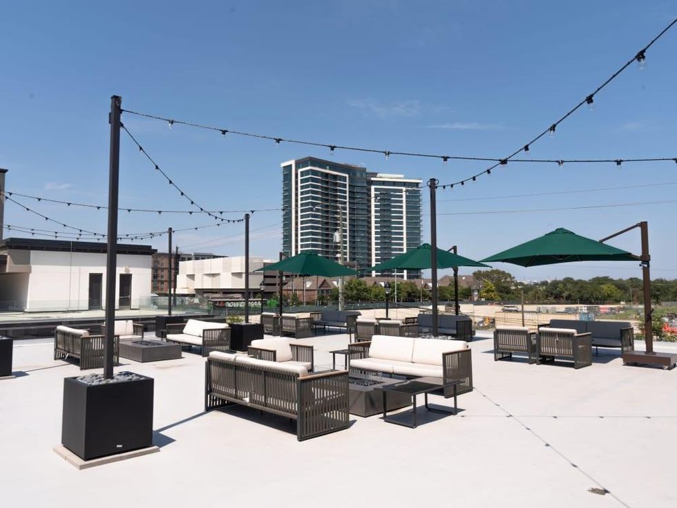 New Houston steakhouse debuts expansive rooftop lounge and patio