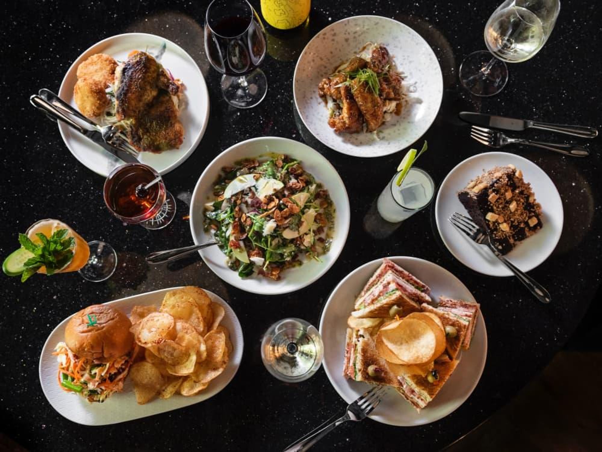 Georgia James Tavern tablescape