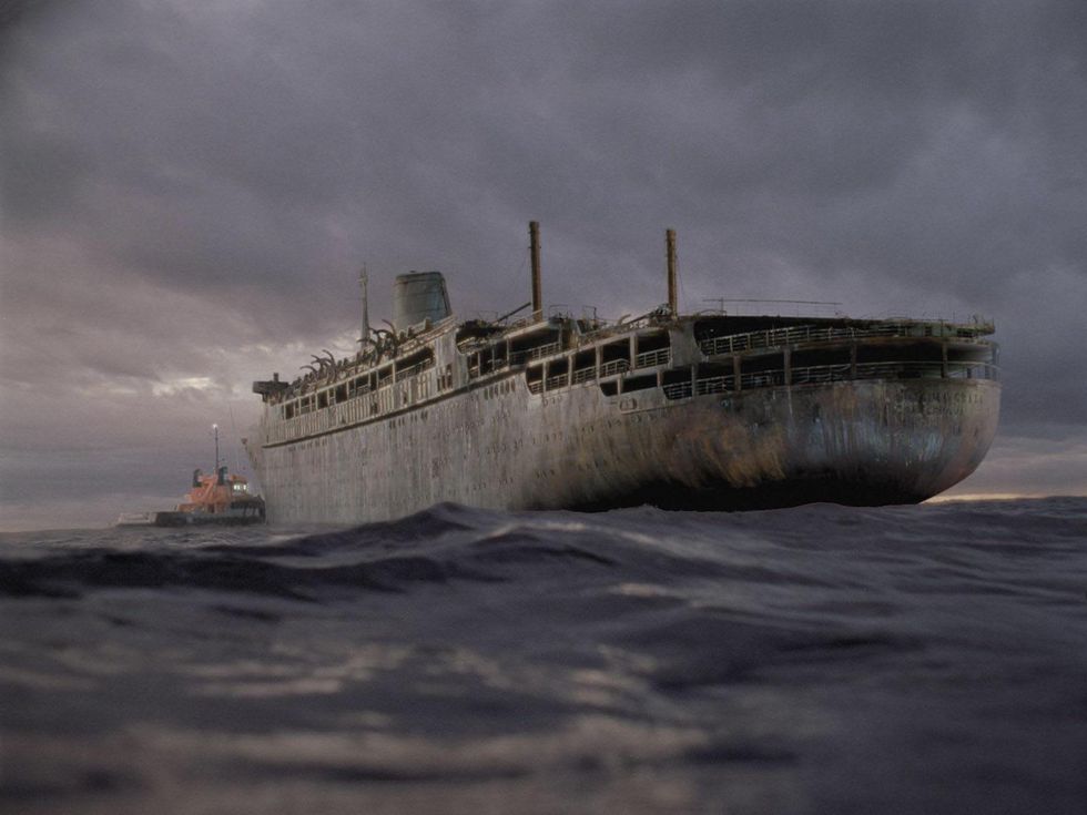 cruise ship stranded sewage