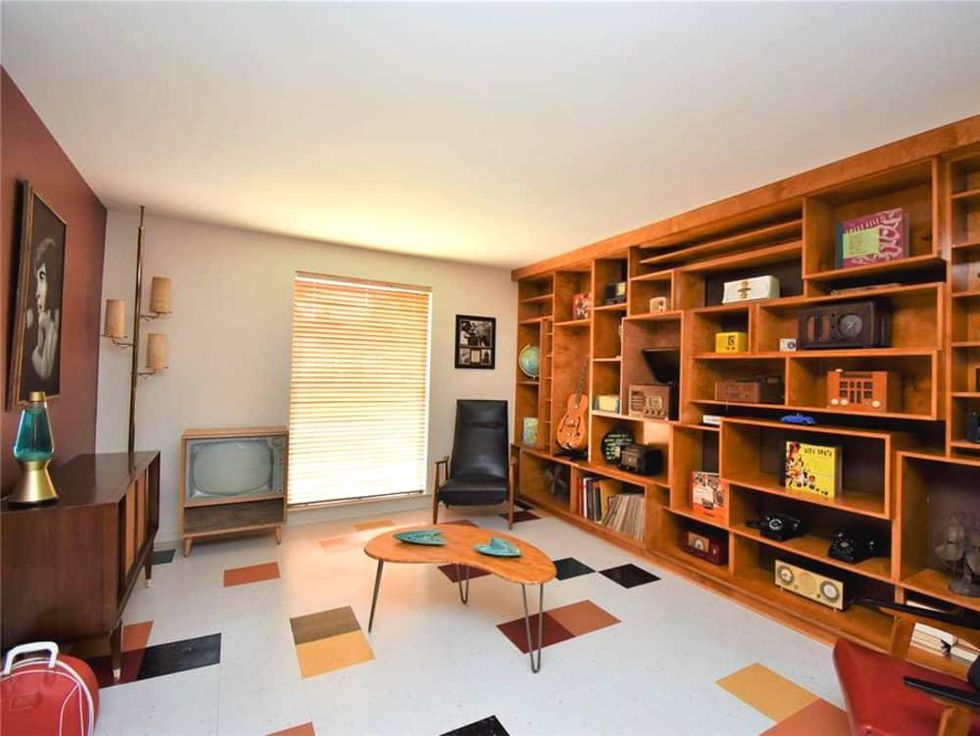 Giveaway House Westbury midcentury modern