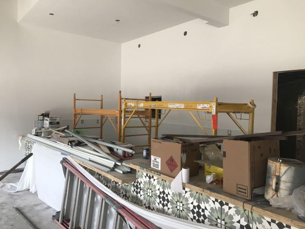 Golden Bagel & Coffee interior