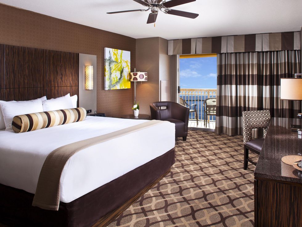 Golden Nugget Biloxi room May 2014