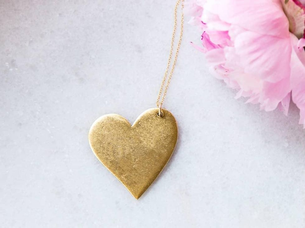 Golden Thread gold heart necklace