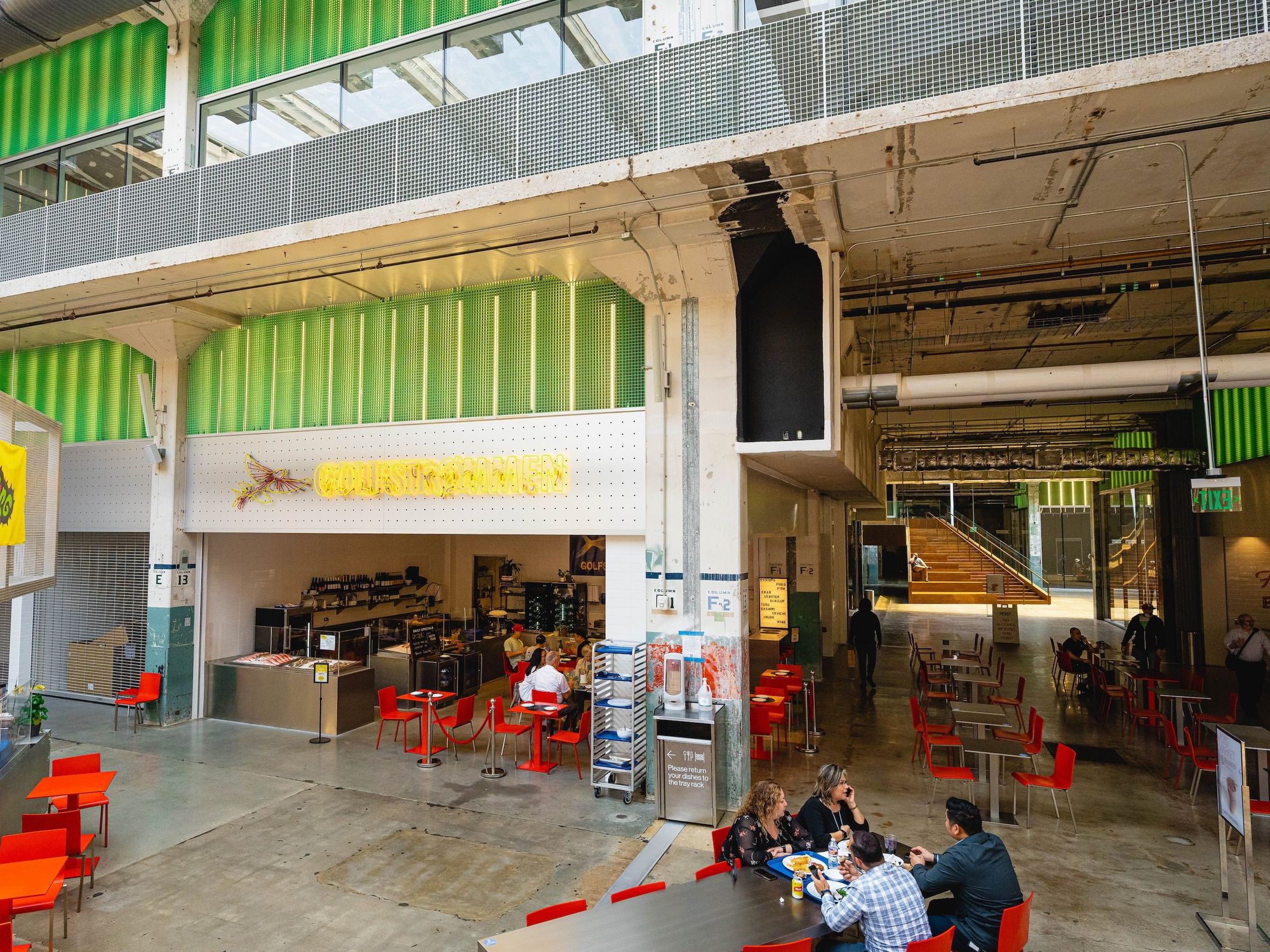 Golfstrommen exterior.