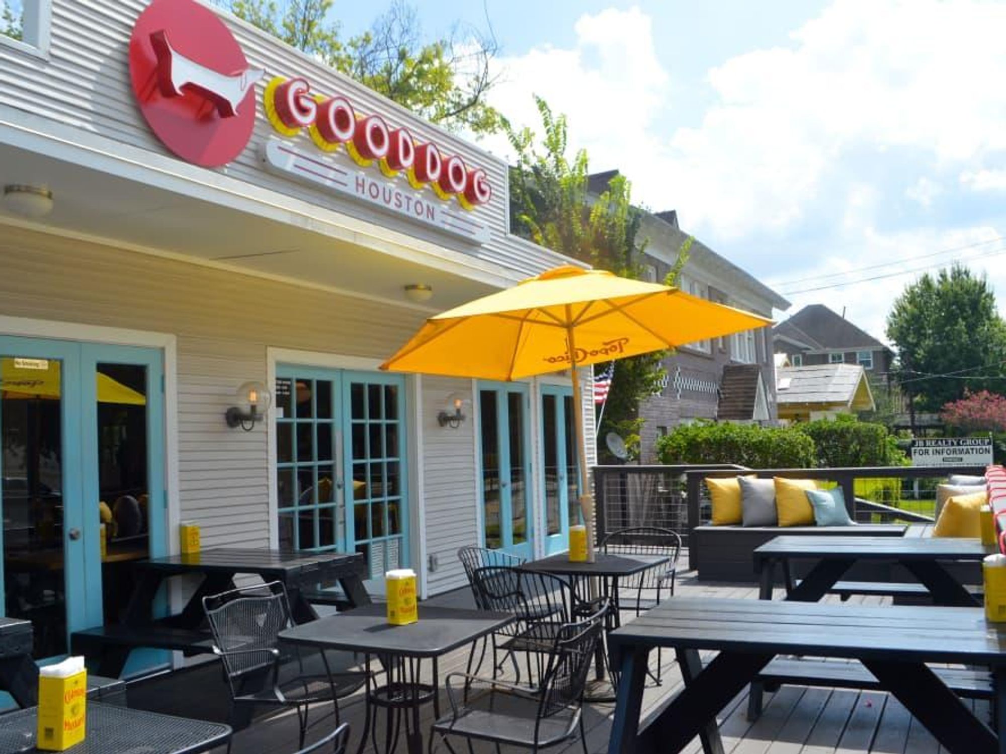 Good Dog Montrose exterior