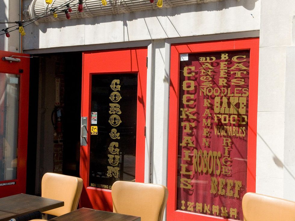 Goro & Gun front door entrance day October 2013