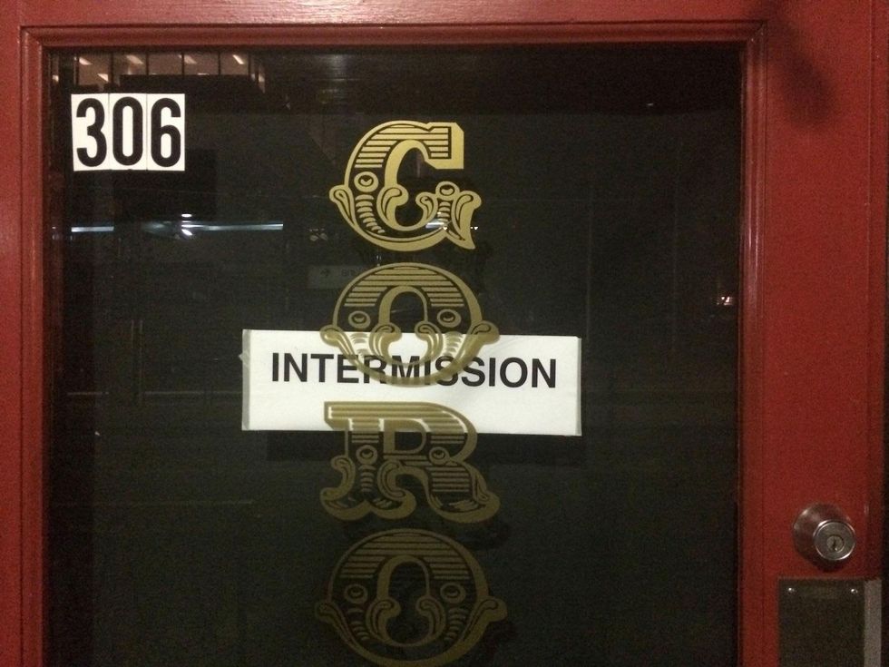 Goro & Gun intermission closed sign