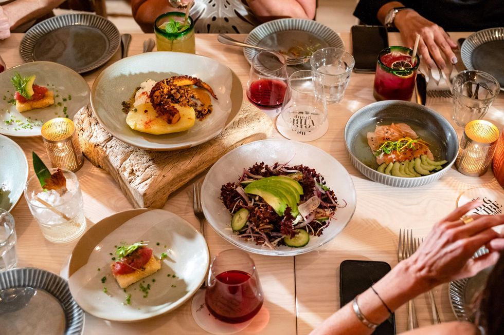 Graffiti Raw dish spread