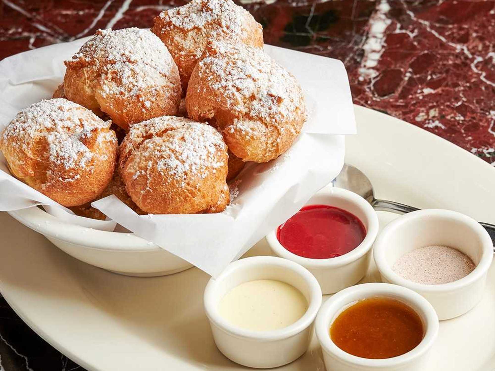 Grand Lux Cafe beignets