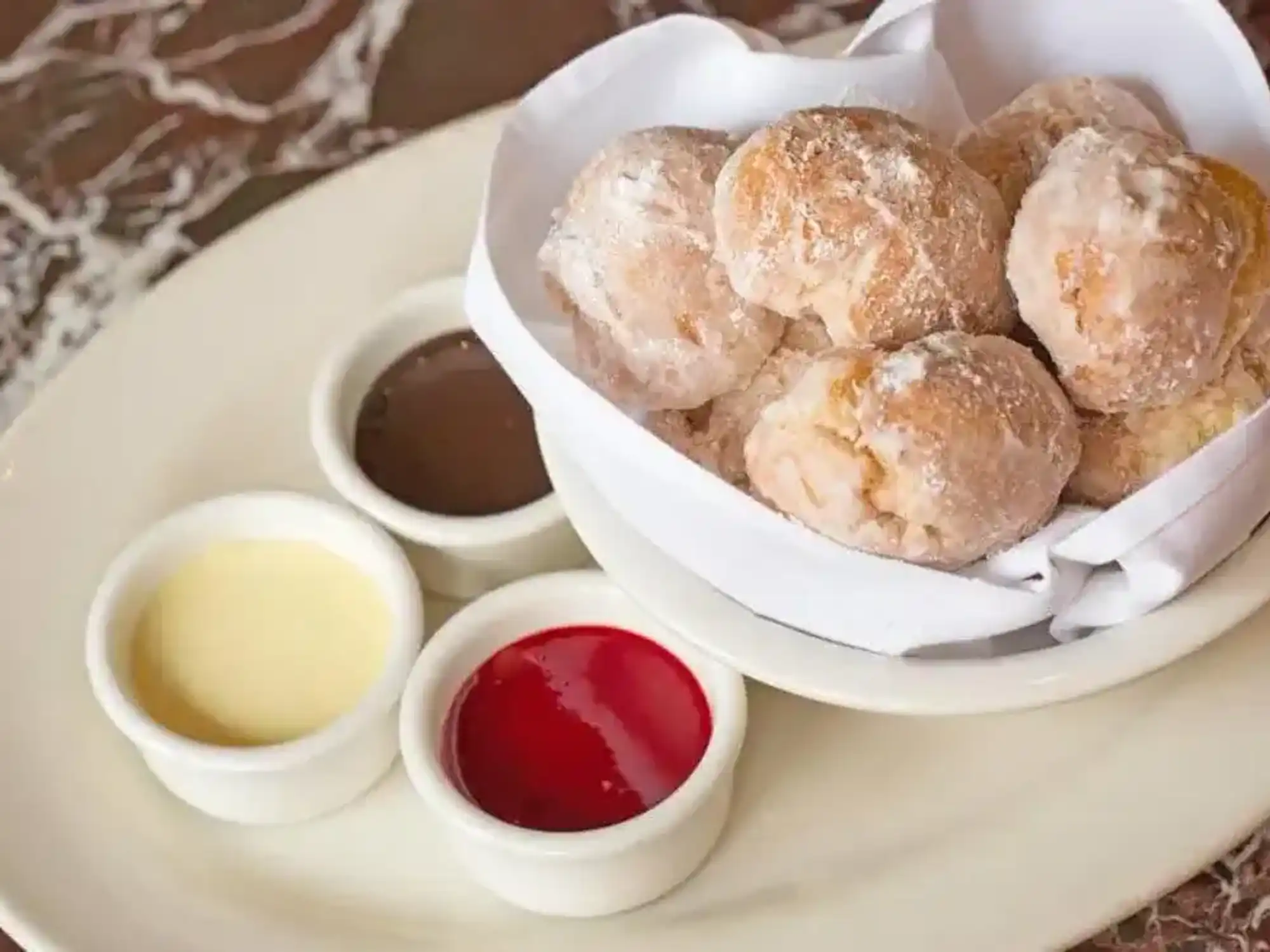 Grand Lux Cafe beignets