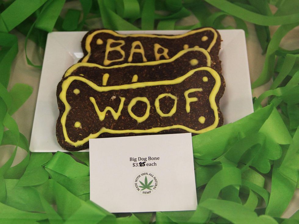 Green Bone, barkery, bakery, March 2013, dog treat