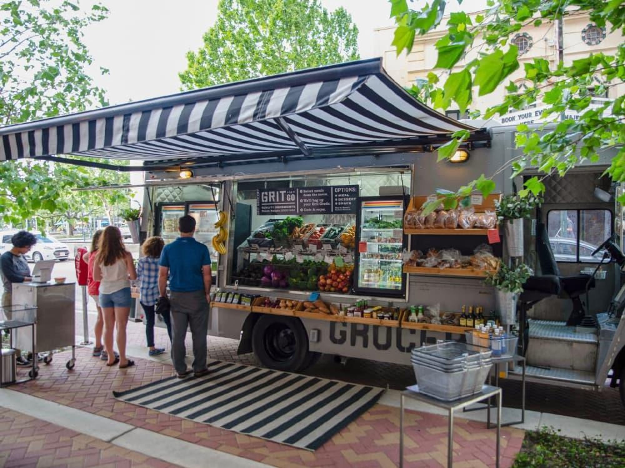 https://houston.culturemap.com/media-library/grit-grocery-truck.jpg?coordinates=0%2C0%2C0%2C0&height=1500&id=31518368&width=2000