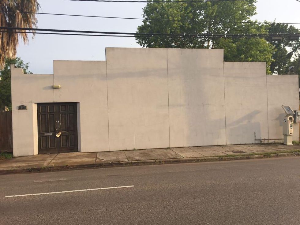 Gus's fried chicken 1815 Washington exterior