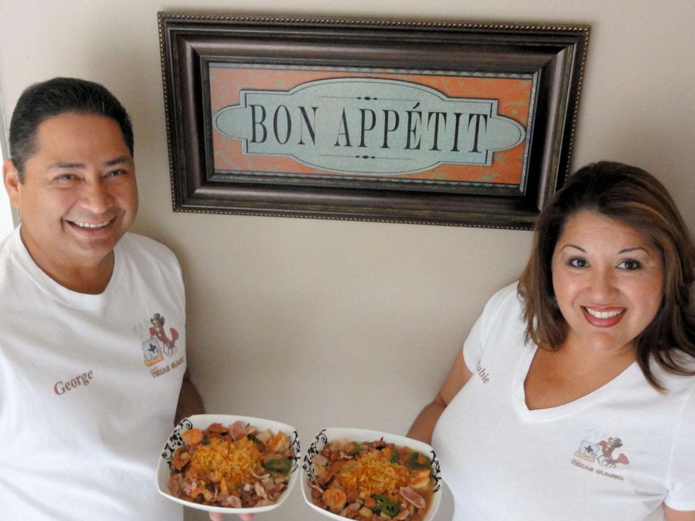 H-E-B bag Primo Picks - Quest for Texas Best August 2014 George and Rubie Huerta Huerta's