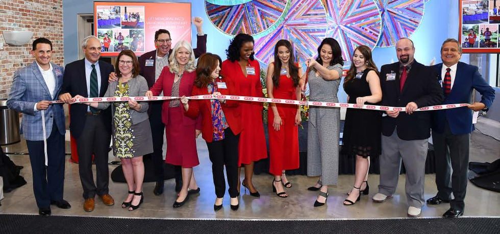 H-E-B Buffalo Heights Houston ribbon cutting