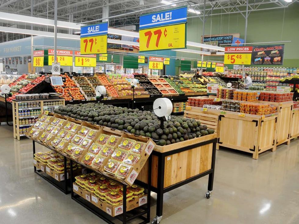 H-E-B Heights produce section