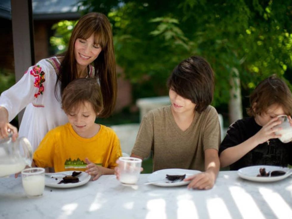 Secrets of a raw foodie queen: Chocolate love and a honey of a face-washing