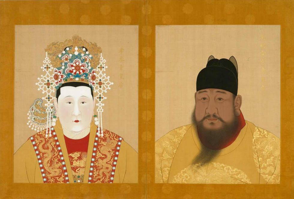 Half portraits of Emperor Xuande and Empress Zhang, Ming Dynasty, at Museum of Fine Arts
