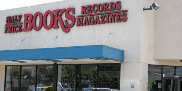 Beloved used bookstore returns to Montrose 5 years after closing
