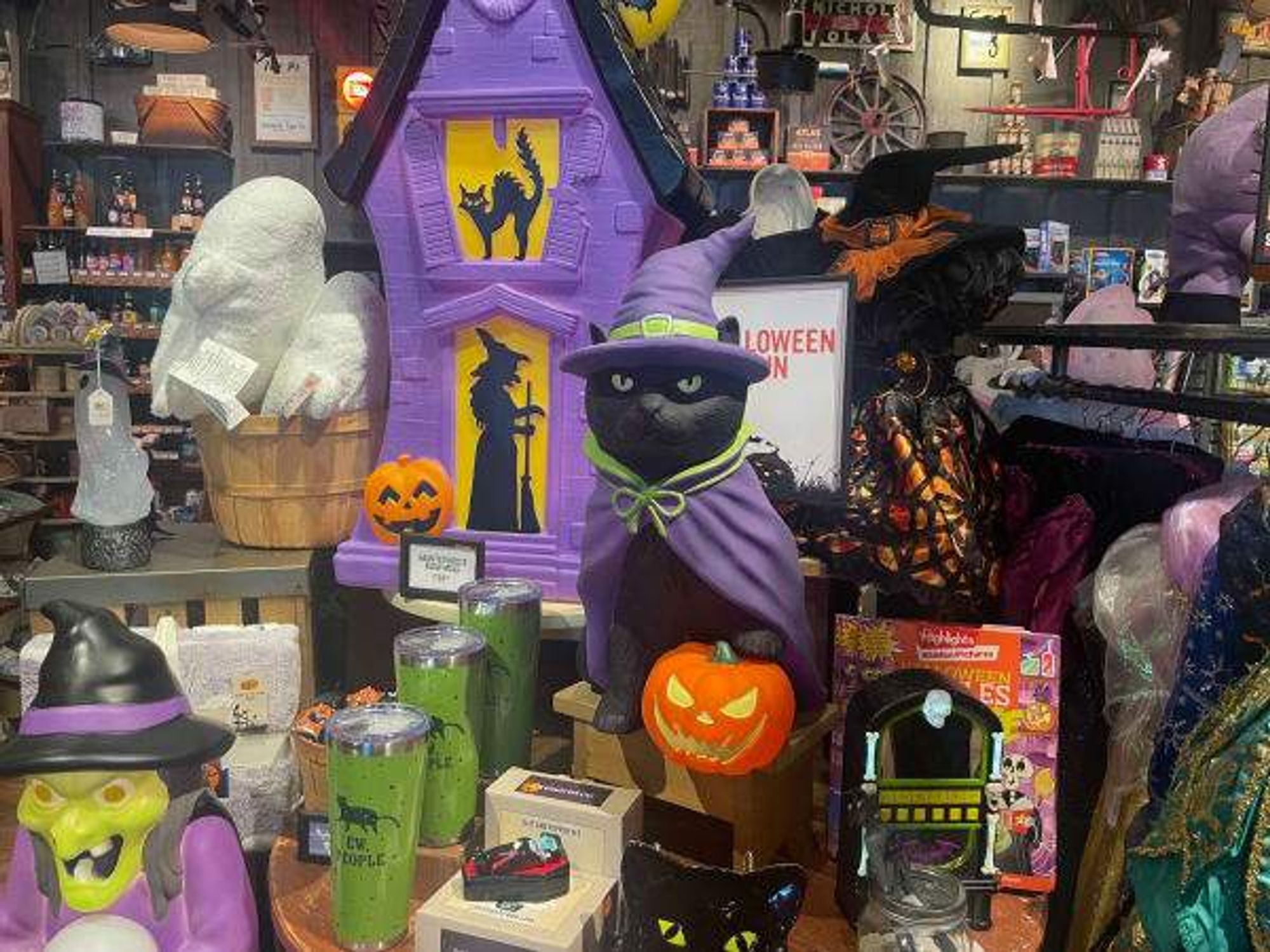Halloween decor at Cracker Barrel