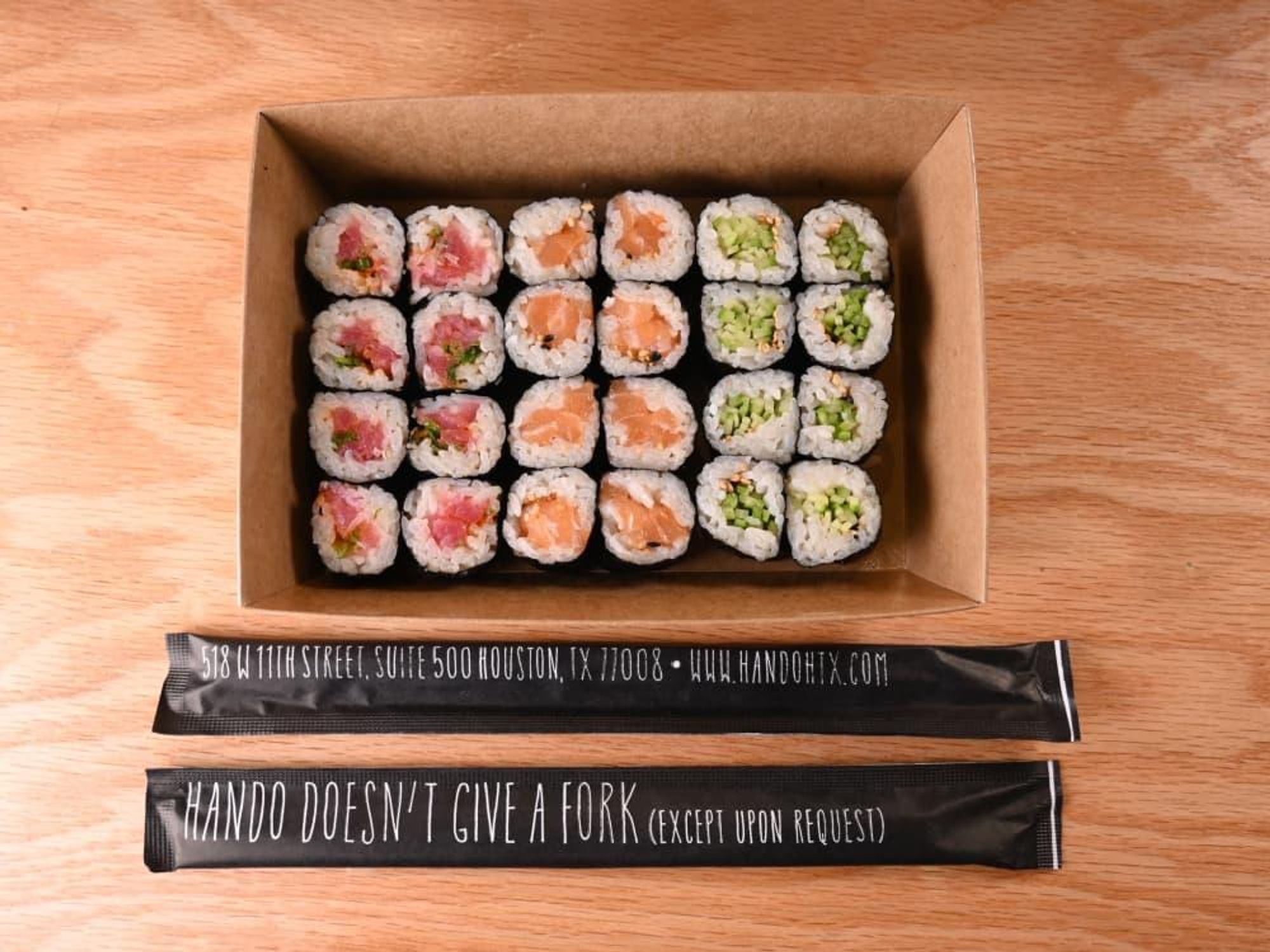 Hando takeout sushi maki
