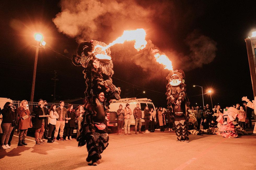 Have a nice day lunar new year market lion dance