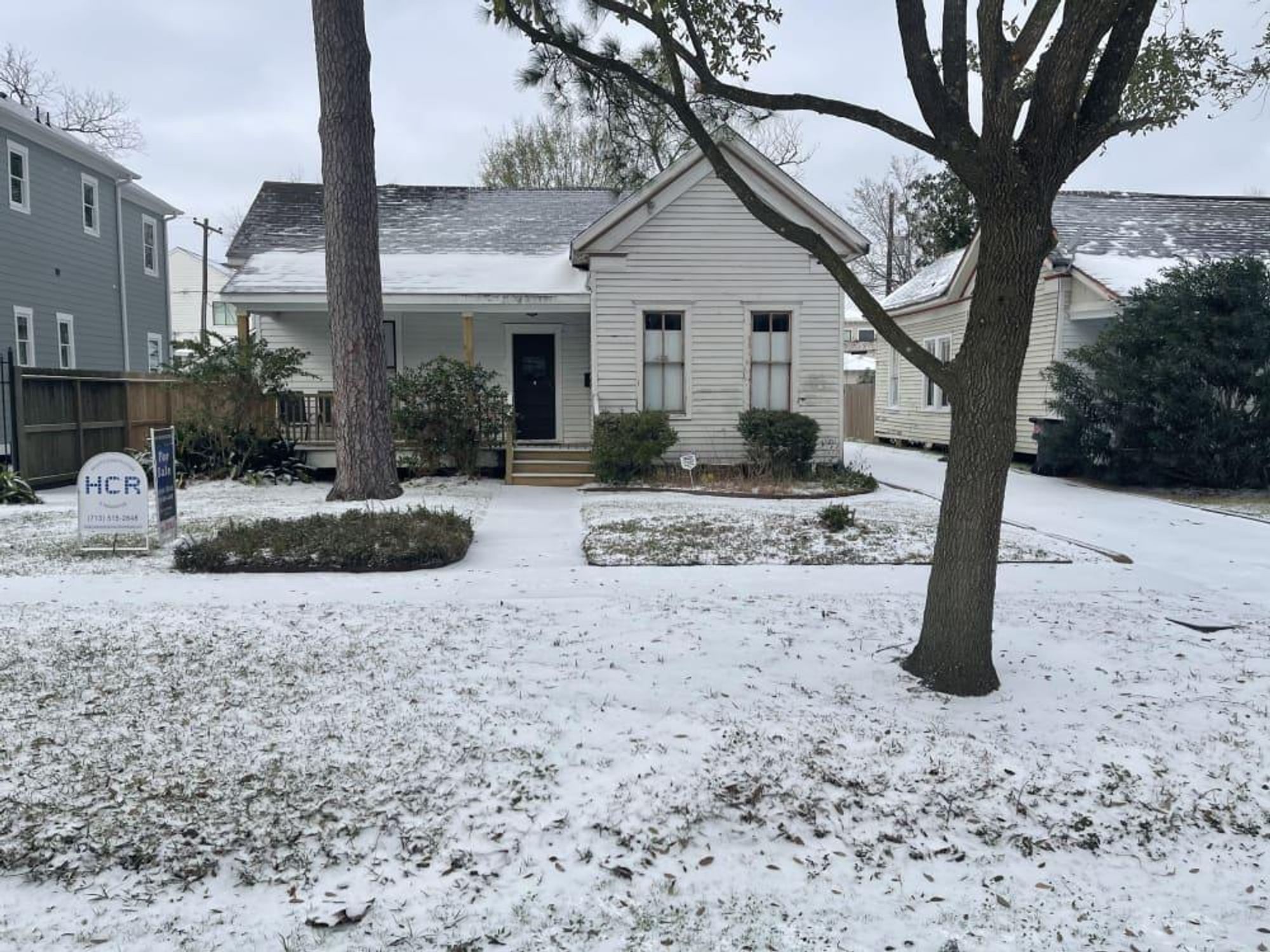 Heights house in snow 2021