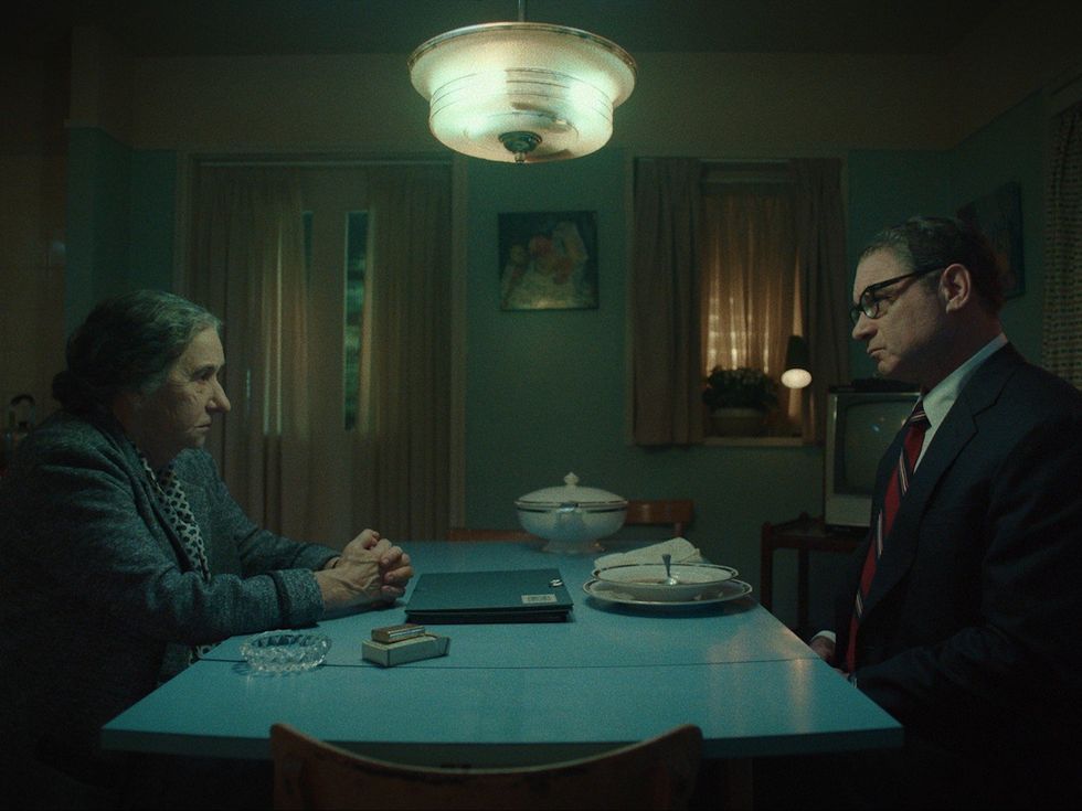 Helen Mirren and Liev Schreiber in Golda
