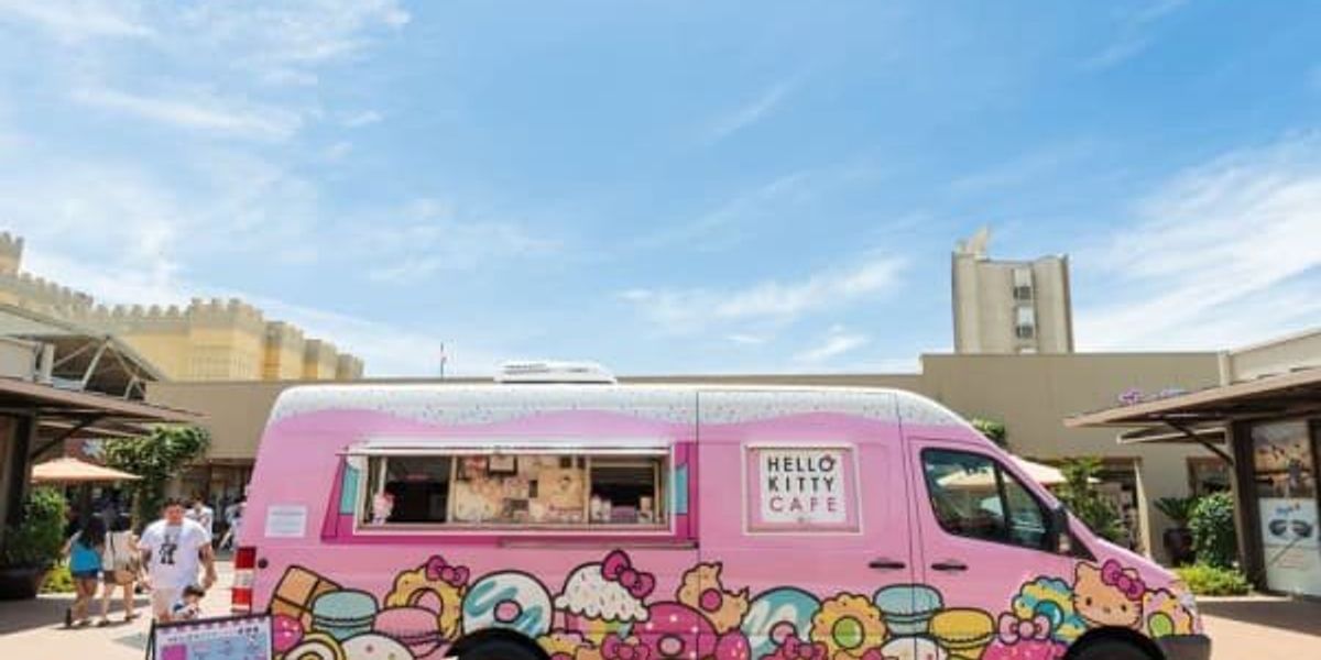Cult craze Hello Kitty Cafe Truck says hi to Houston area on cross