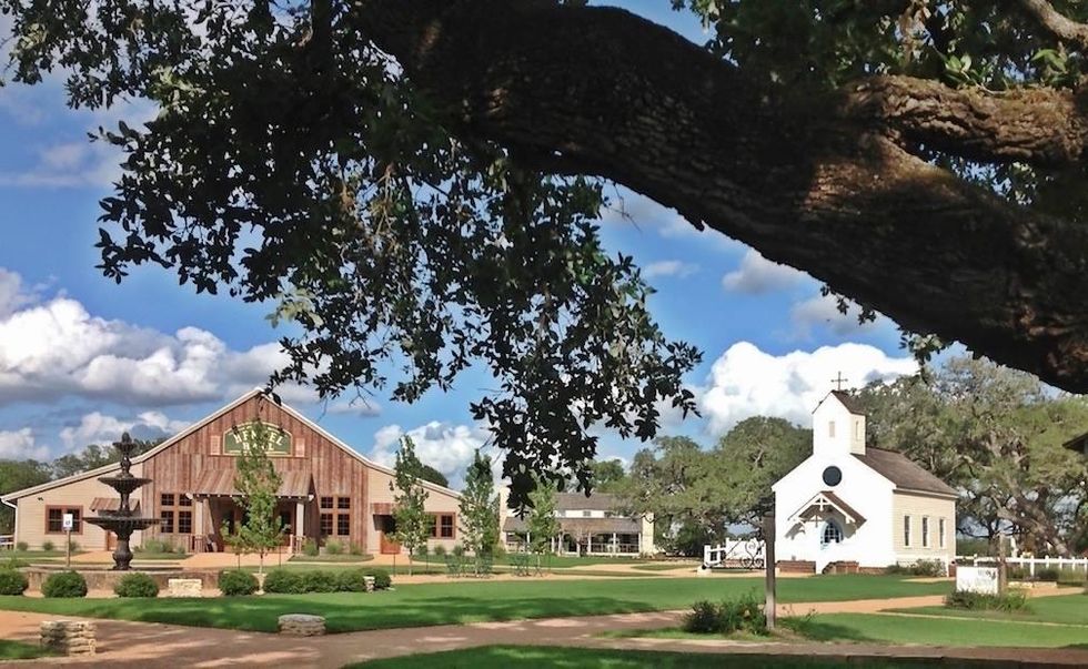 Henkel Square Round Top