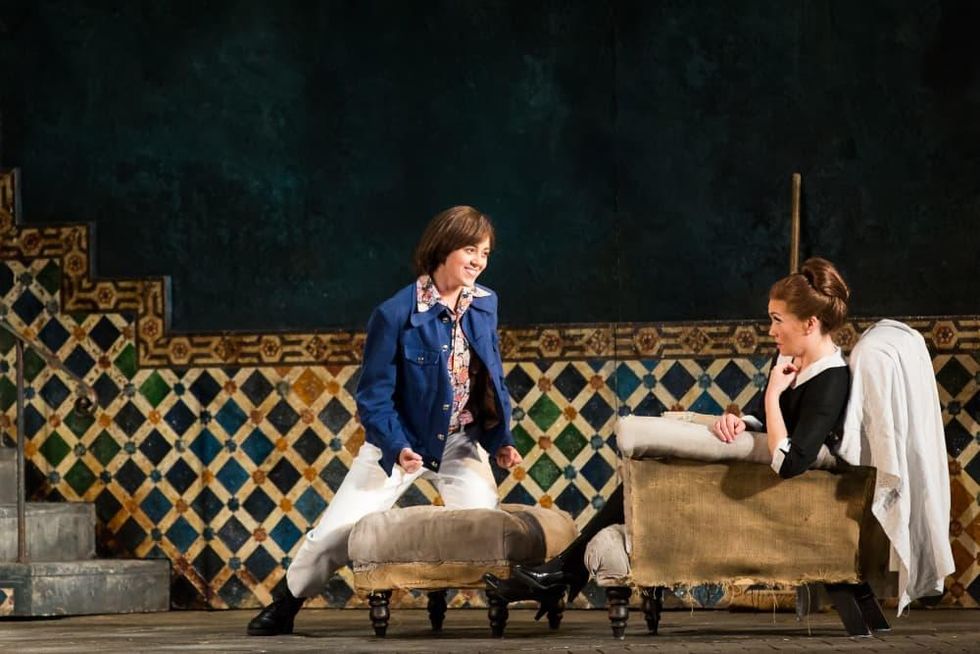HGO Marriage of Figaro, Jan. 2016. Lauren Snouffer, Cherubino; Heidi Stober, Susanna