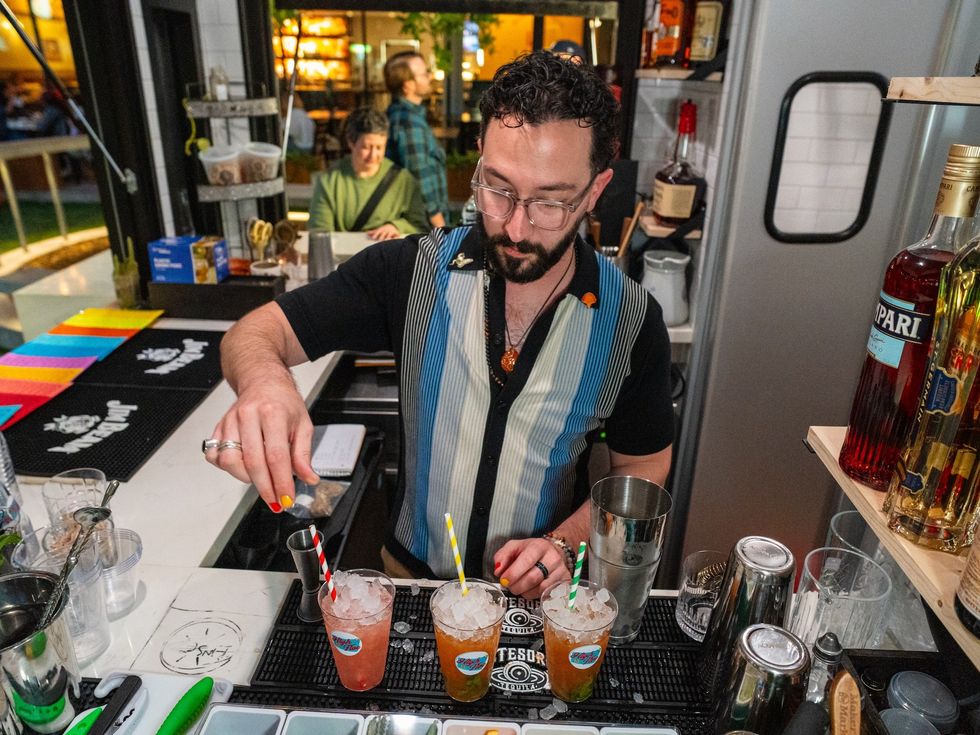 High Five Mini Bar Stomping Grounds Will Ebarb