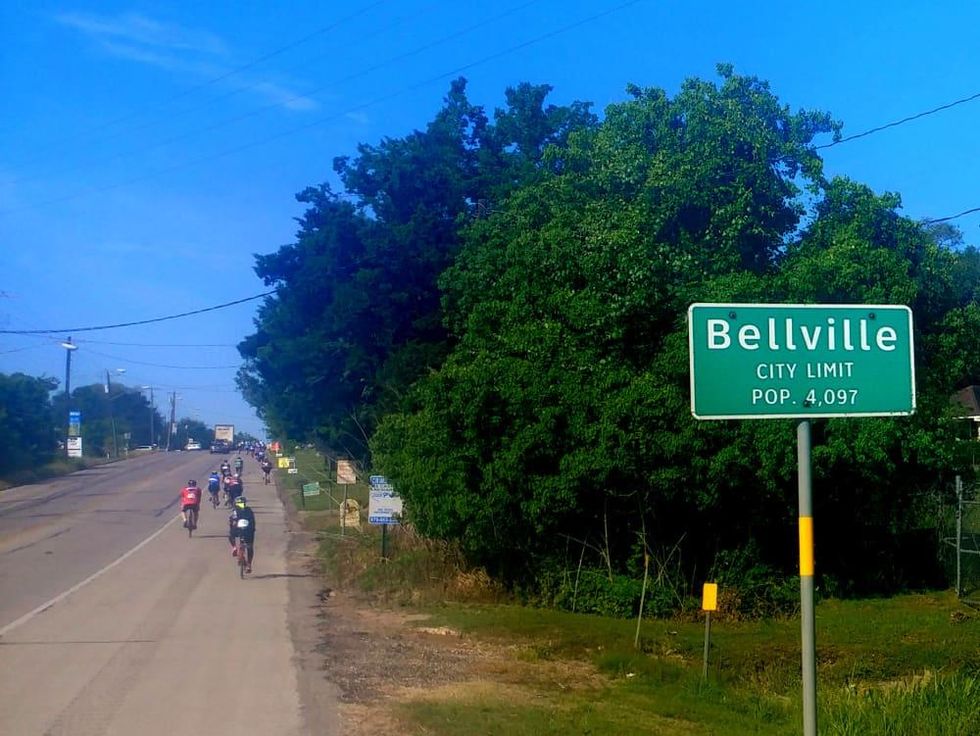 Hoffman BP MS150 Belville sign bikes