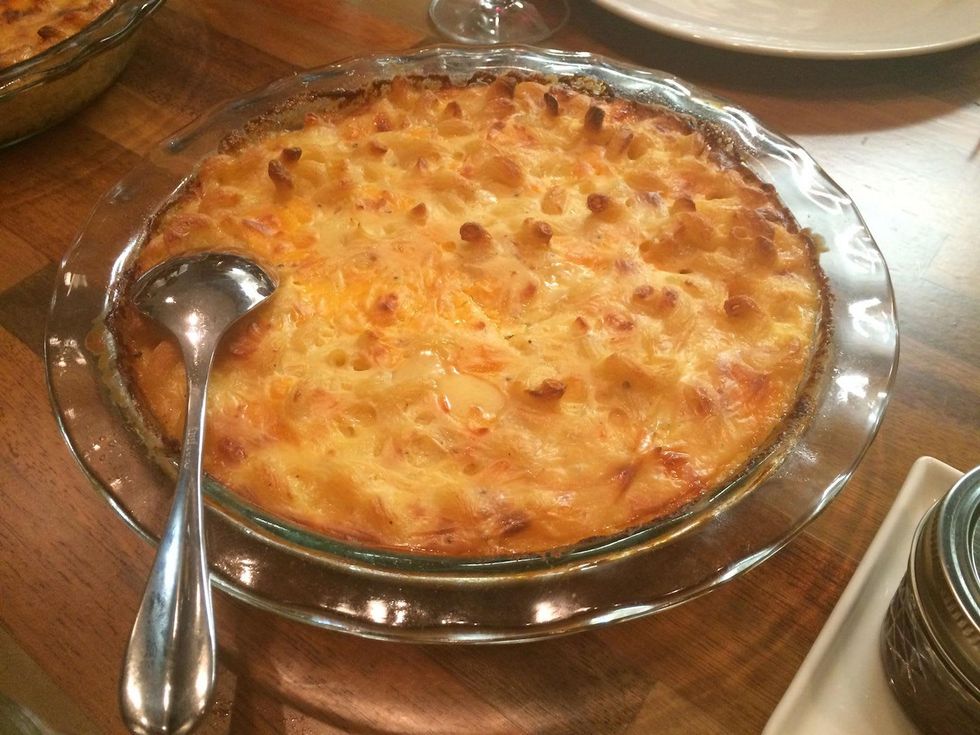 Holley's fried chicken dinner