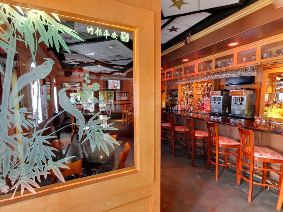 Hollywood Vietnamese Restaurant entrance